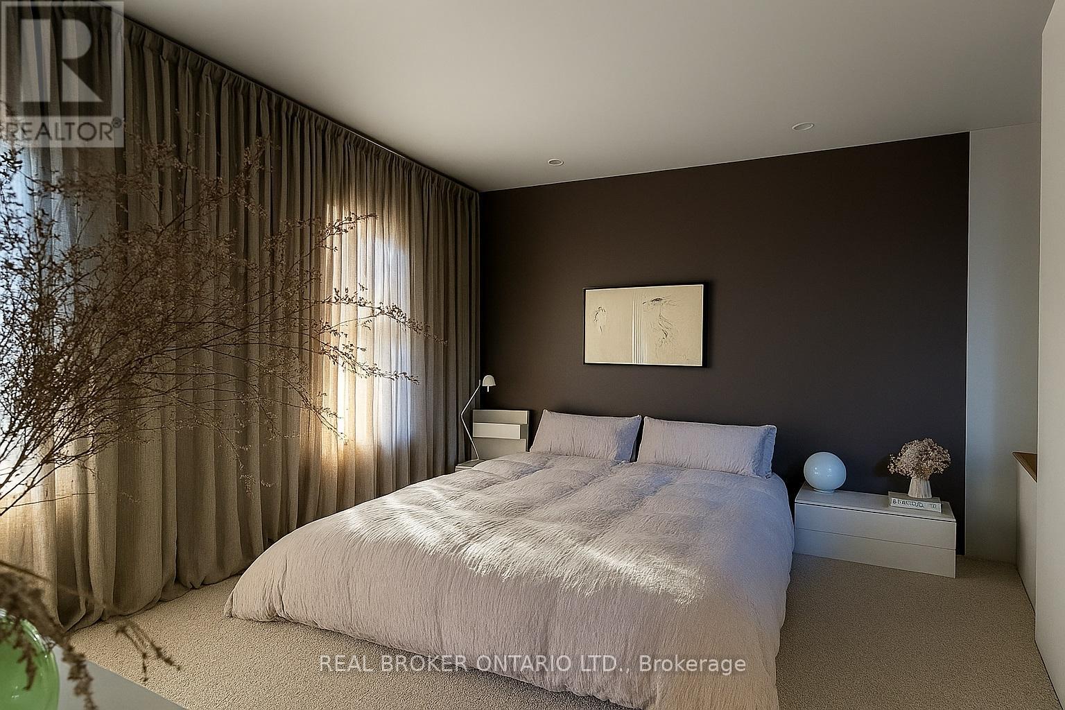 329 Manning Avenue, Toronto, Ontario  M6J 2K8 - Photo 2 - C12777730