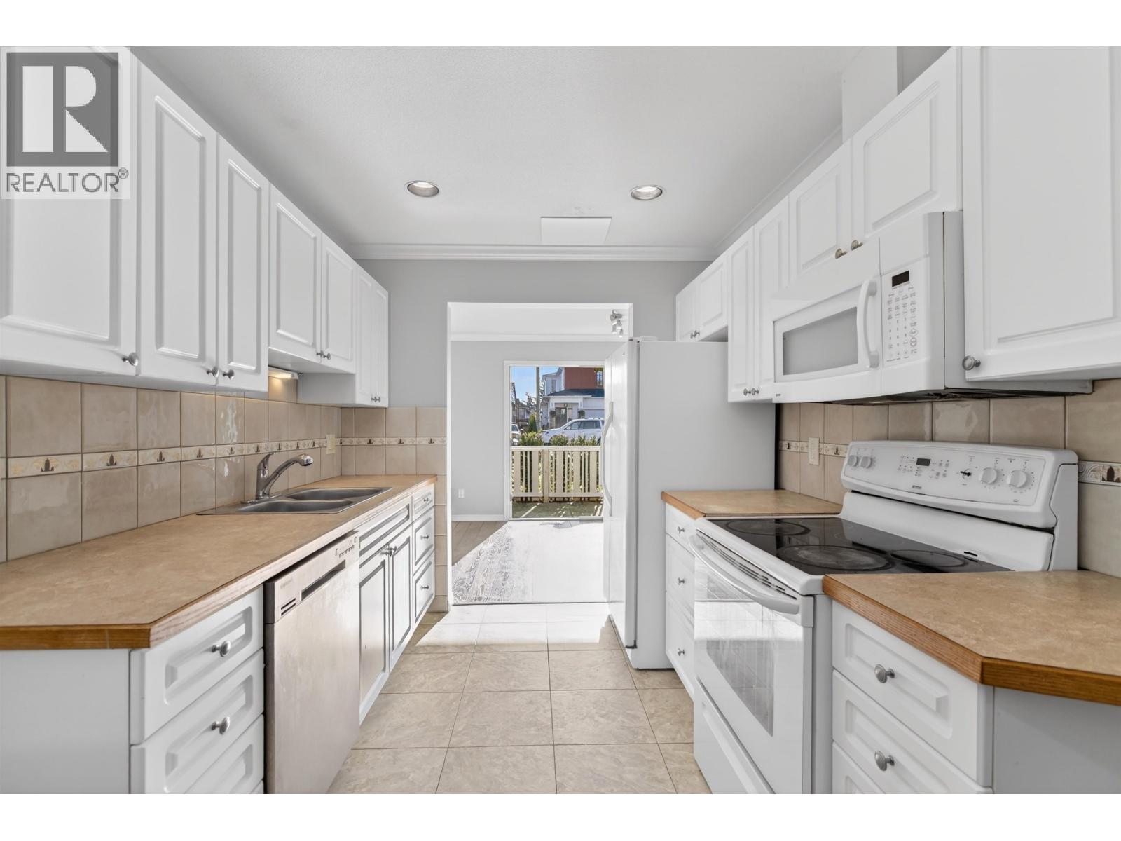 22 19051 119th Avenue Avenue, Pitt Meadows, British Columbia  V3Y 2M8 - Photo 12 - R3088596