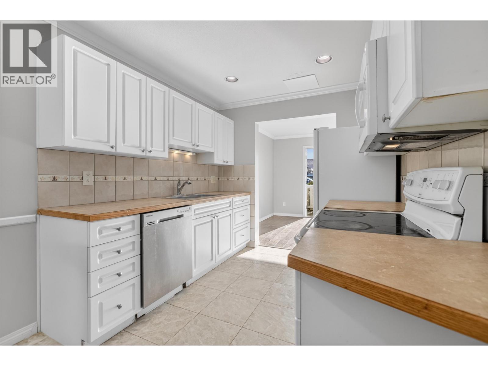 22 19051 119th Avenue Avenue, Pitt Meadows, British Columbia  V3Y 2M8 - Photo 11 - R3088596