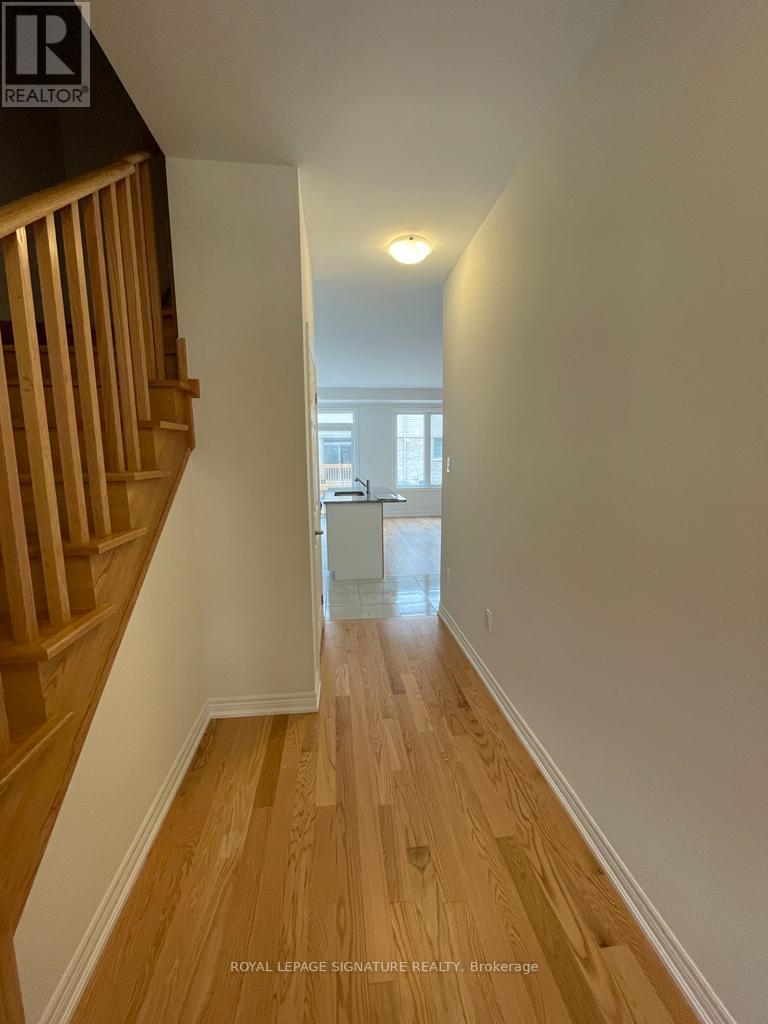 48 Bayardo Drive, Oshawa, Ontario  L1L 0V2 - Photo 4 - E12777668