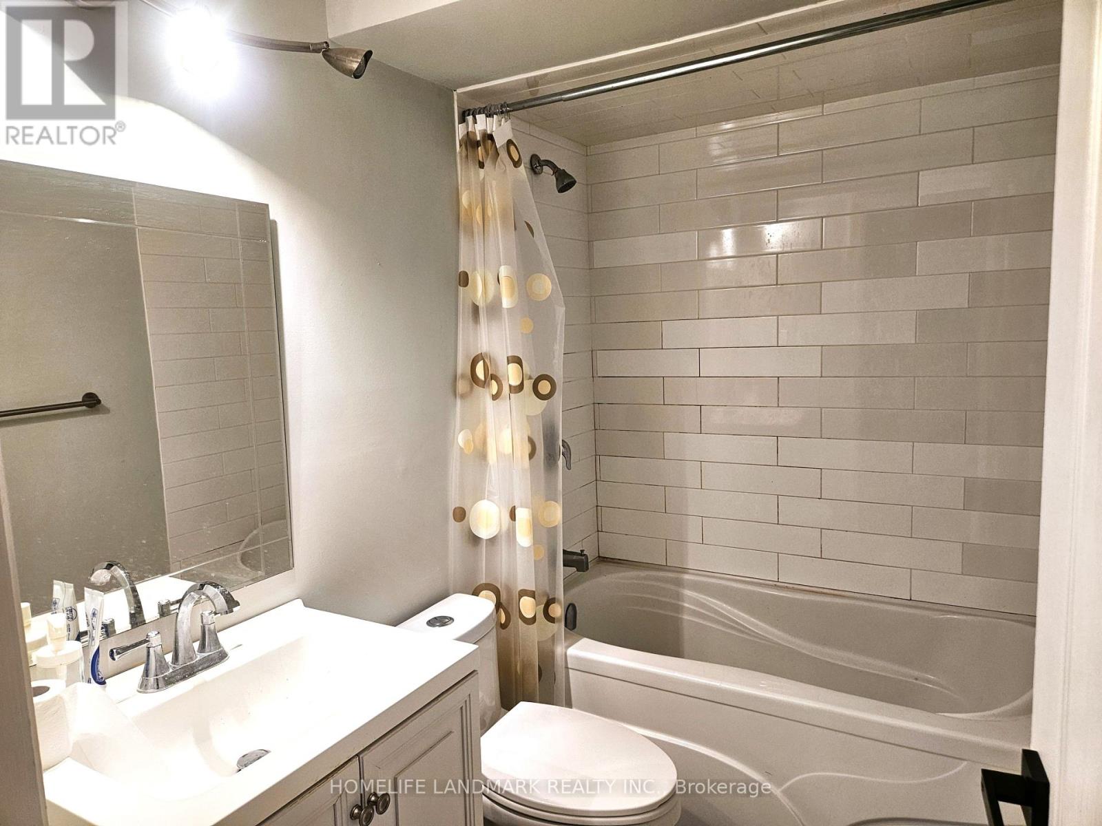 19 Brass Drive, Richmond Hill, Ontario  L4E 4T3 - Photo 10 - N12777722