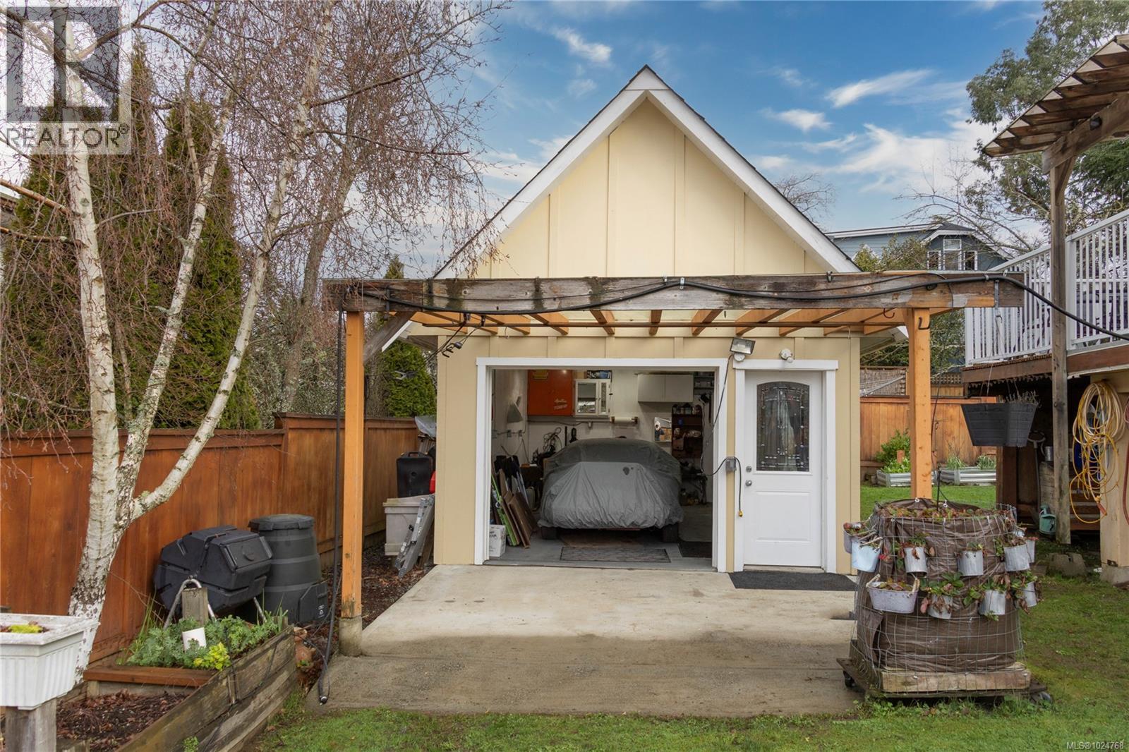 4420 Tyndall Ave, Saanich, British Columbia  V8N 3S1 - Photo 32 - 1024768