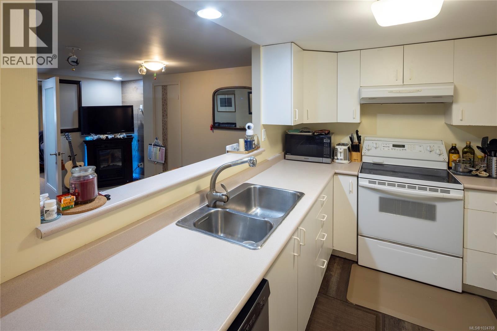 4420 Tyndall Ave, Saanich, British Columbia  V8N 3S1 - Photo 44 - 1024768