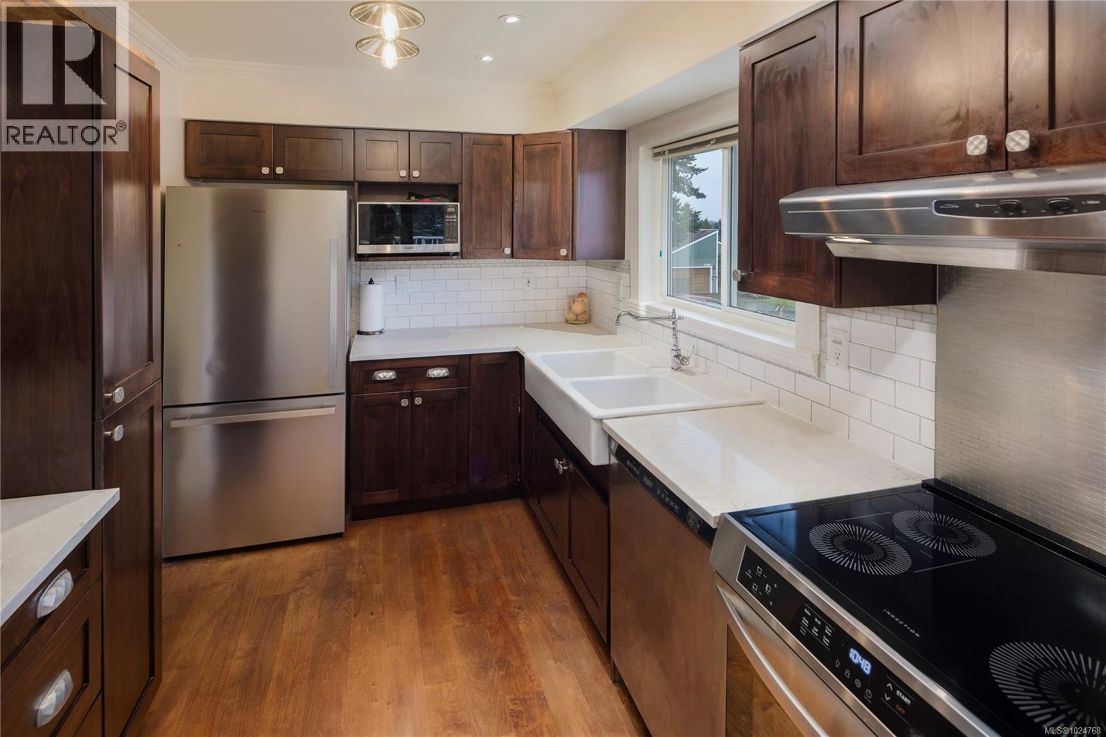 4420 Tyndall Ave, Saanich, British Columbia  V8N 3S1 - Photo 6 - 1024768