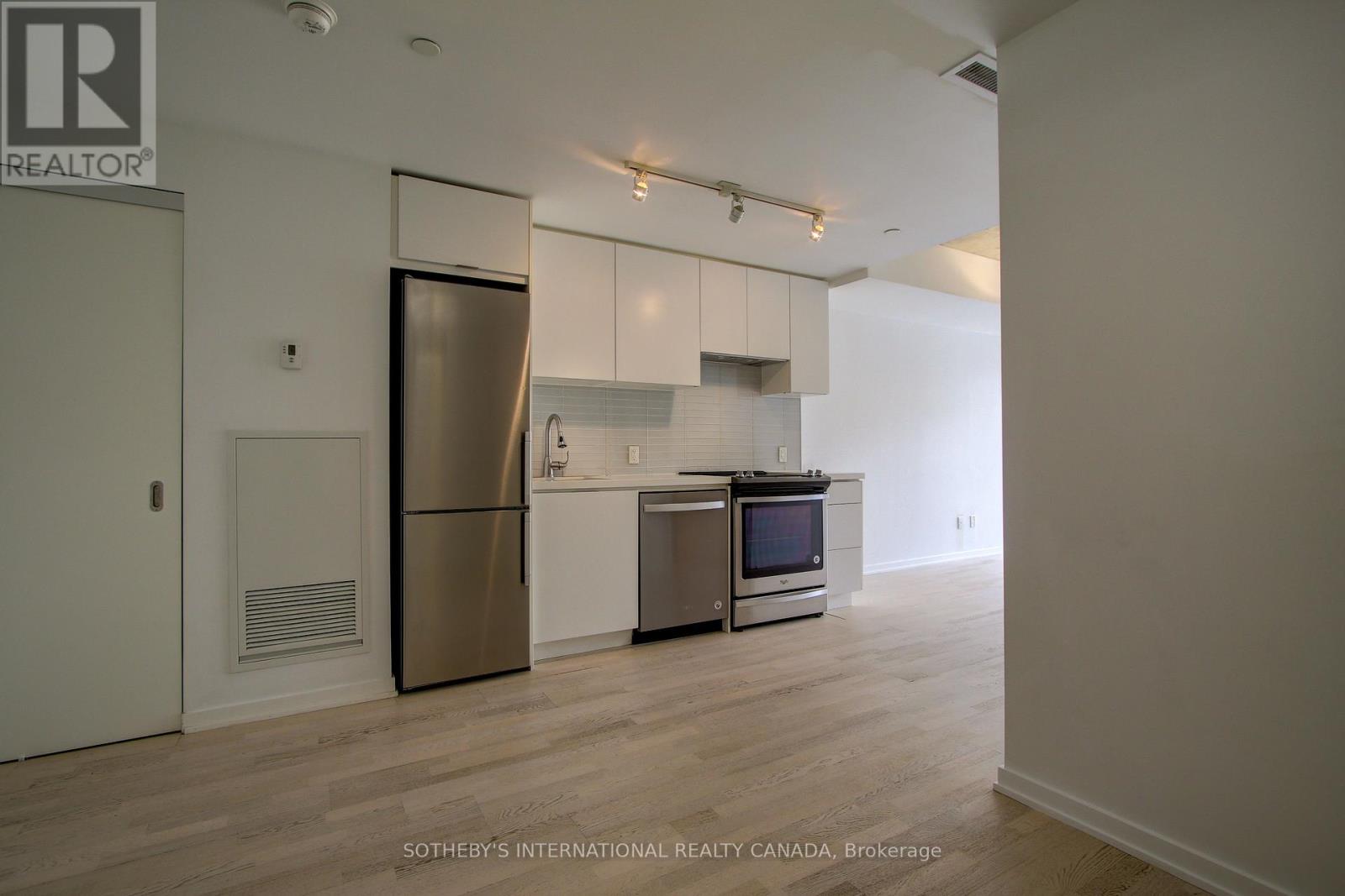 520 - 60 Colborne Street, Toronto, Ontario  M5E 1E3 - Photo 7 - C12777068