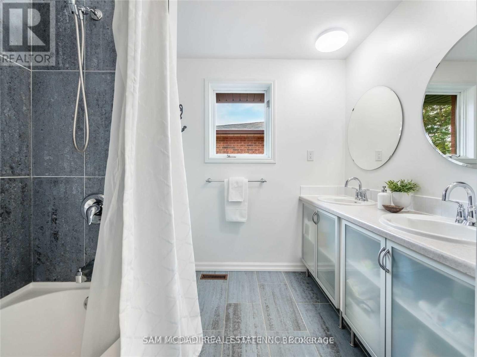 2212 Florian (Upper) Road, Mississauga, Ontario  L5A 2M4 - Photo 29 - W12776272