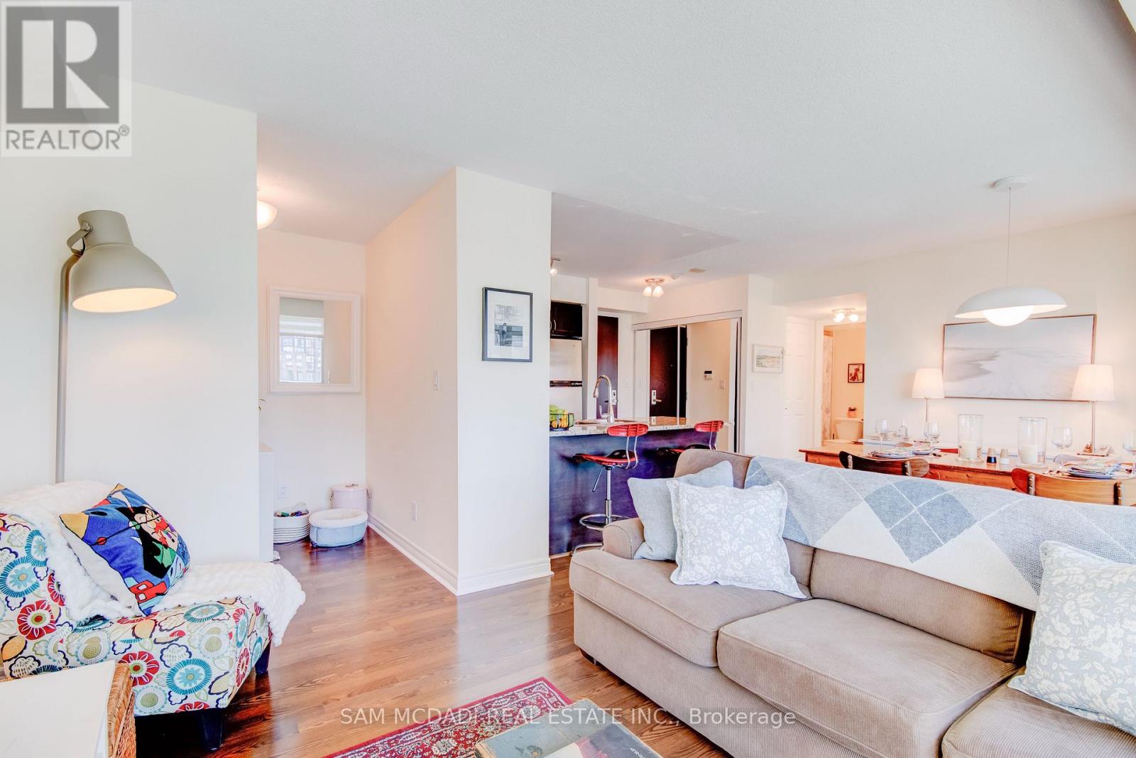 2205 - 208 Enfield Place, Mississauga, Ontario  L5B 0G8 - Photo 10 - W12777716