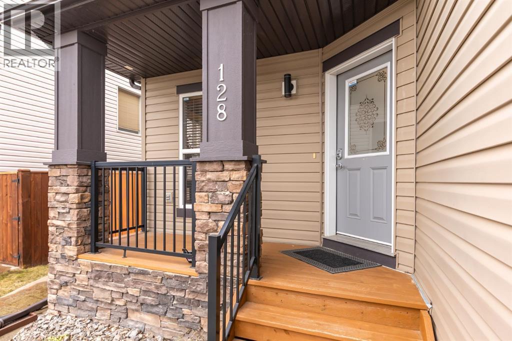 128 Seagreen Manor, Chestermere, Alberta  T1X 0E7 - Photo 2 - A2283637