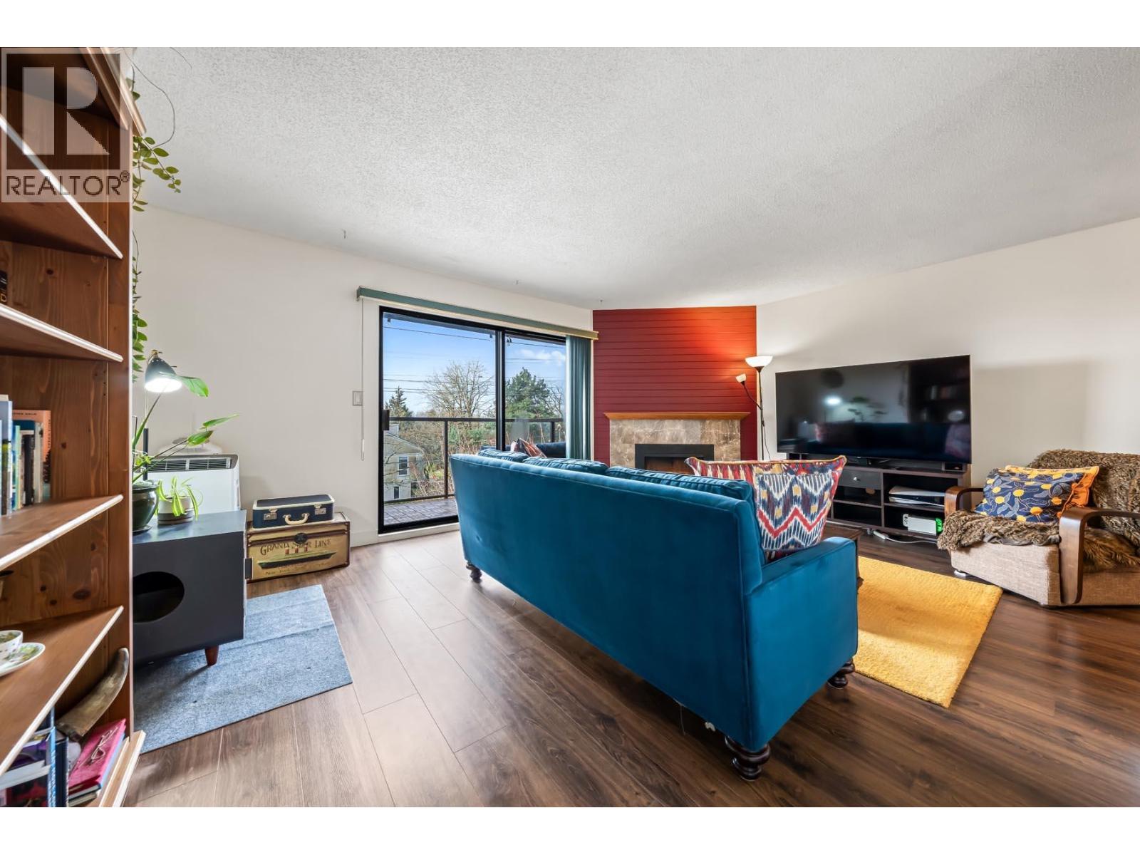 307 315 Tenth Street, New Westminster, British Columbia  V3M 3Y2 - Photo 5 - R3088629