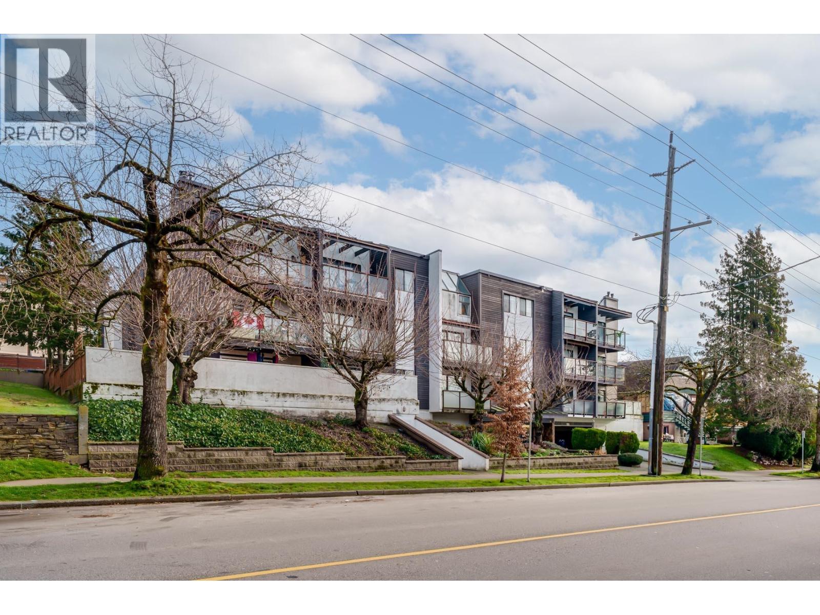 307 315 TENTH STREET, New Westminster, British Columbia