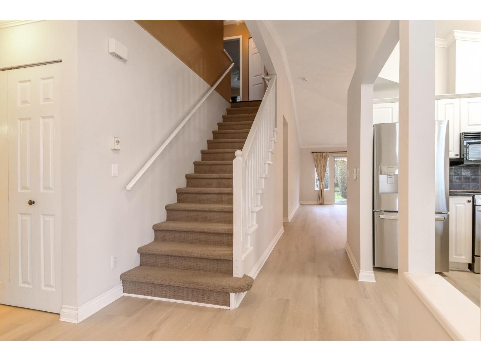 23 9208 208 Street, Langley, British Columbia  V1M 2M9 - Photo 3 - R3088022