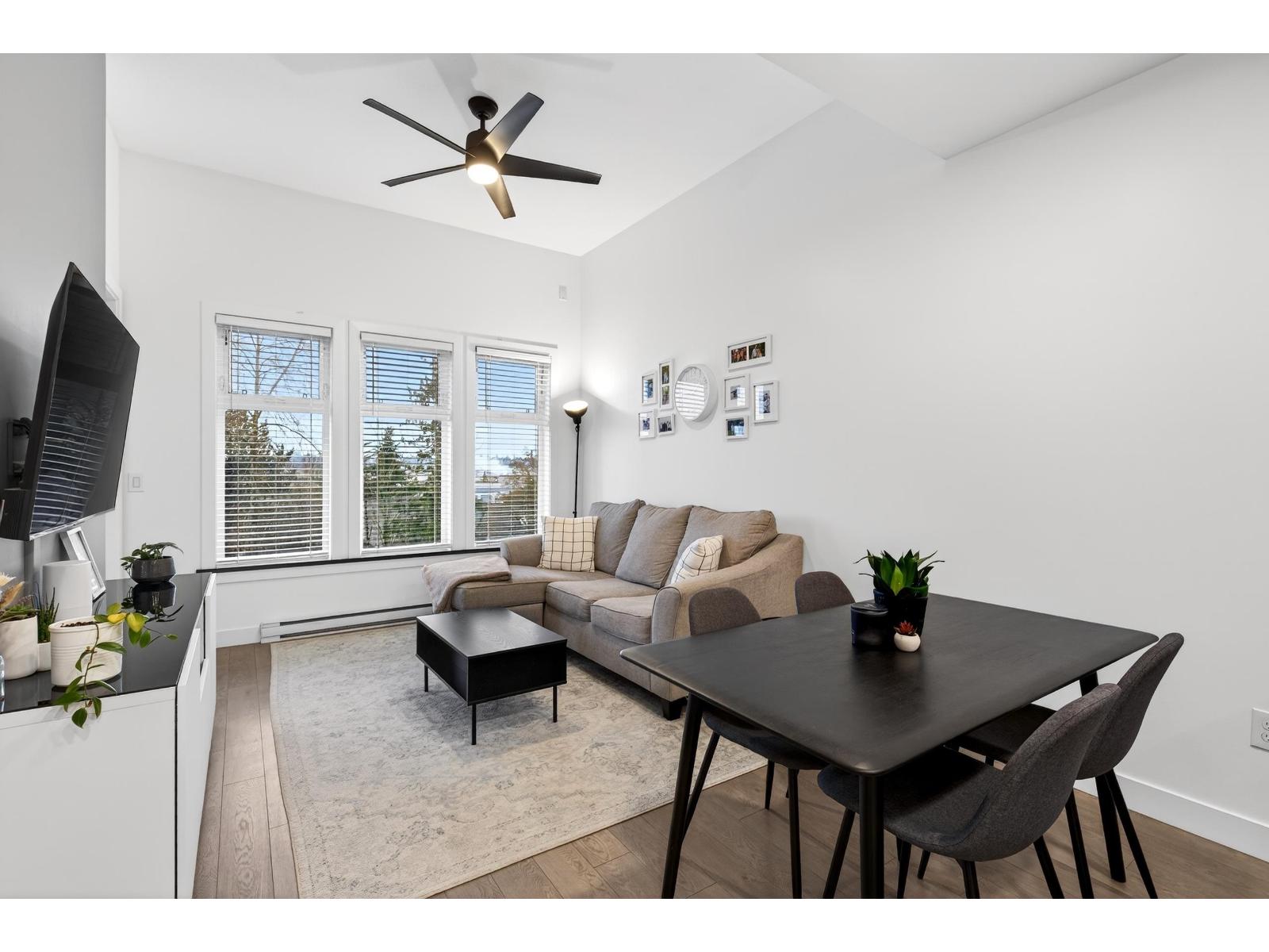 408 20062 FRASER HIGHWAY, Langley, British Columbia