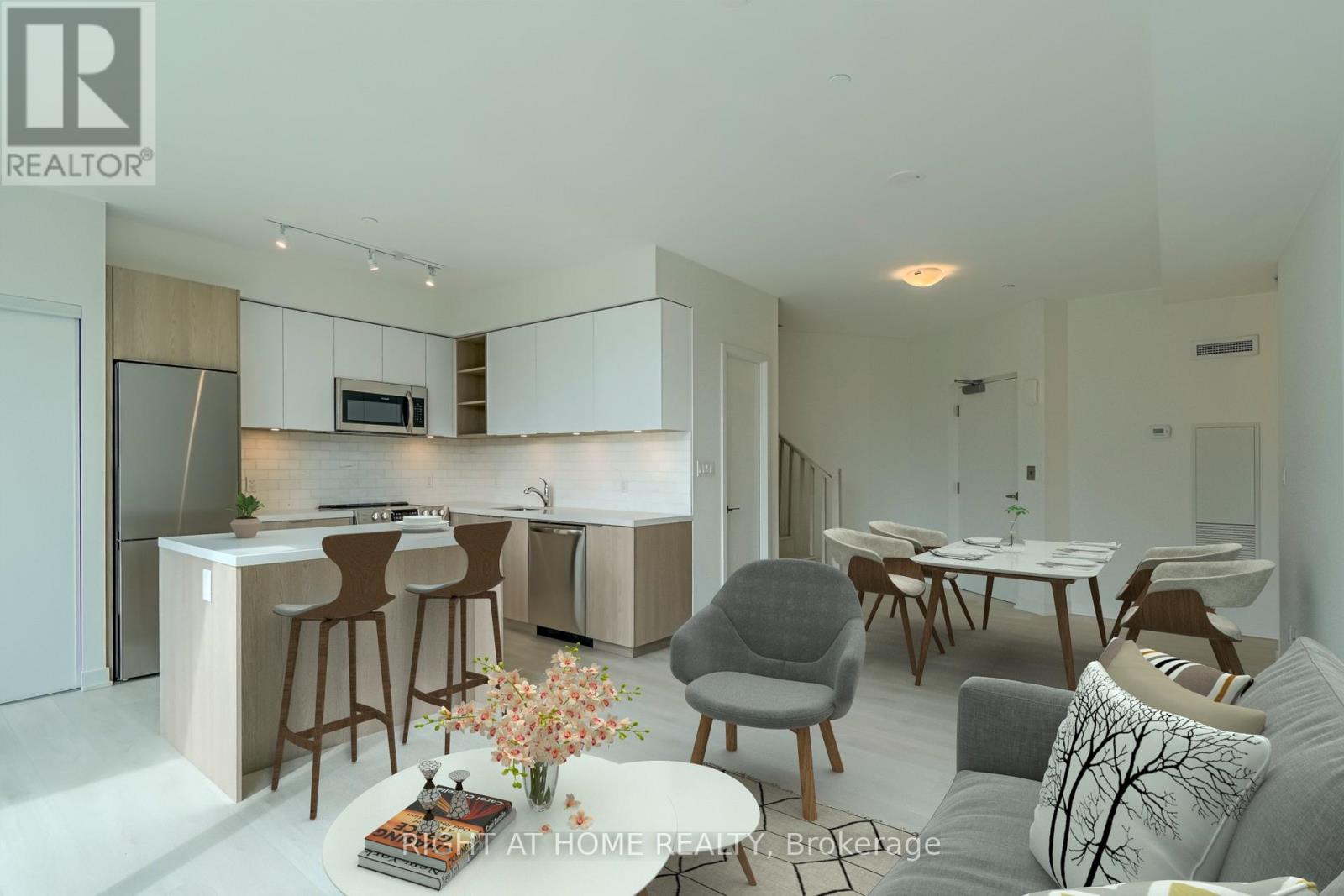 Th108 - 30 Ordnance Street, Toronto, Ontario  M6K 1A2 - Photo 2 - C12776216