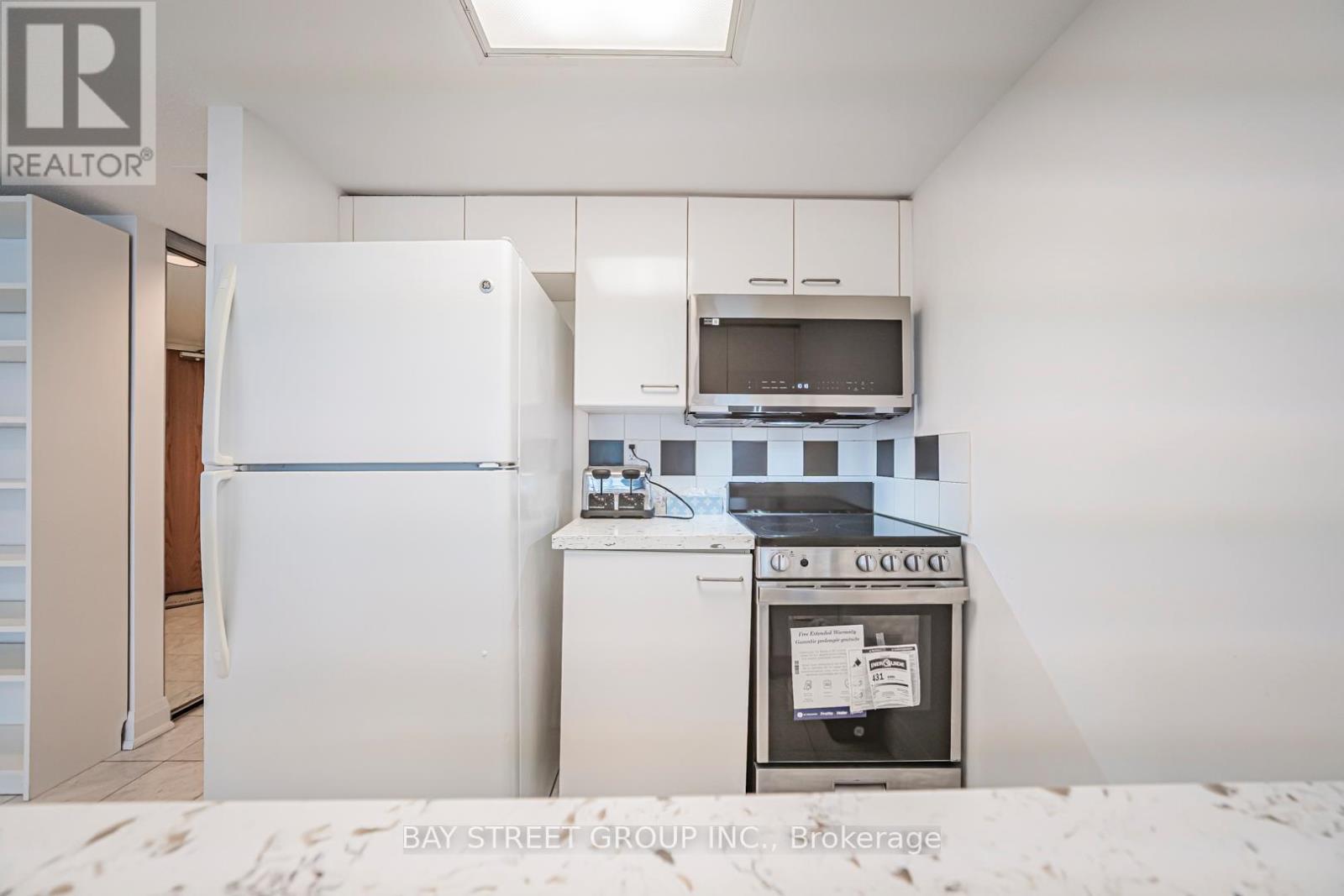 1006 - 38 Elm Street, Toronto, Ontario  M5G 2K5 - Photo 24 - C12776456