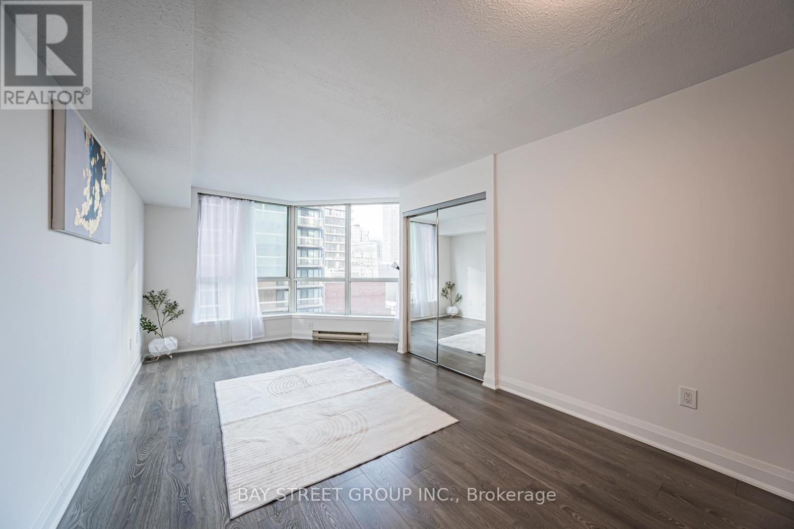 1006 - 38 Elm Street, Toronto, Ontario  M5G 2K5 - Photo 28 - C12776456