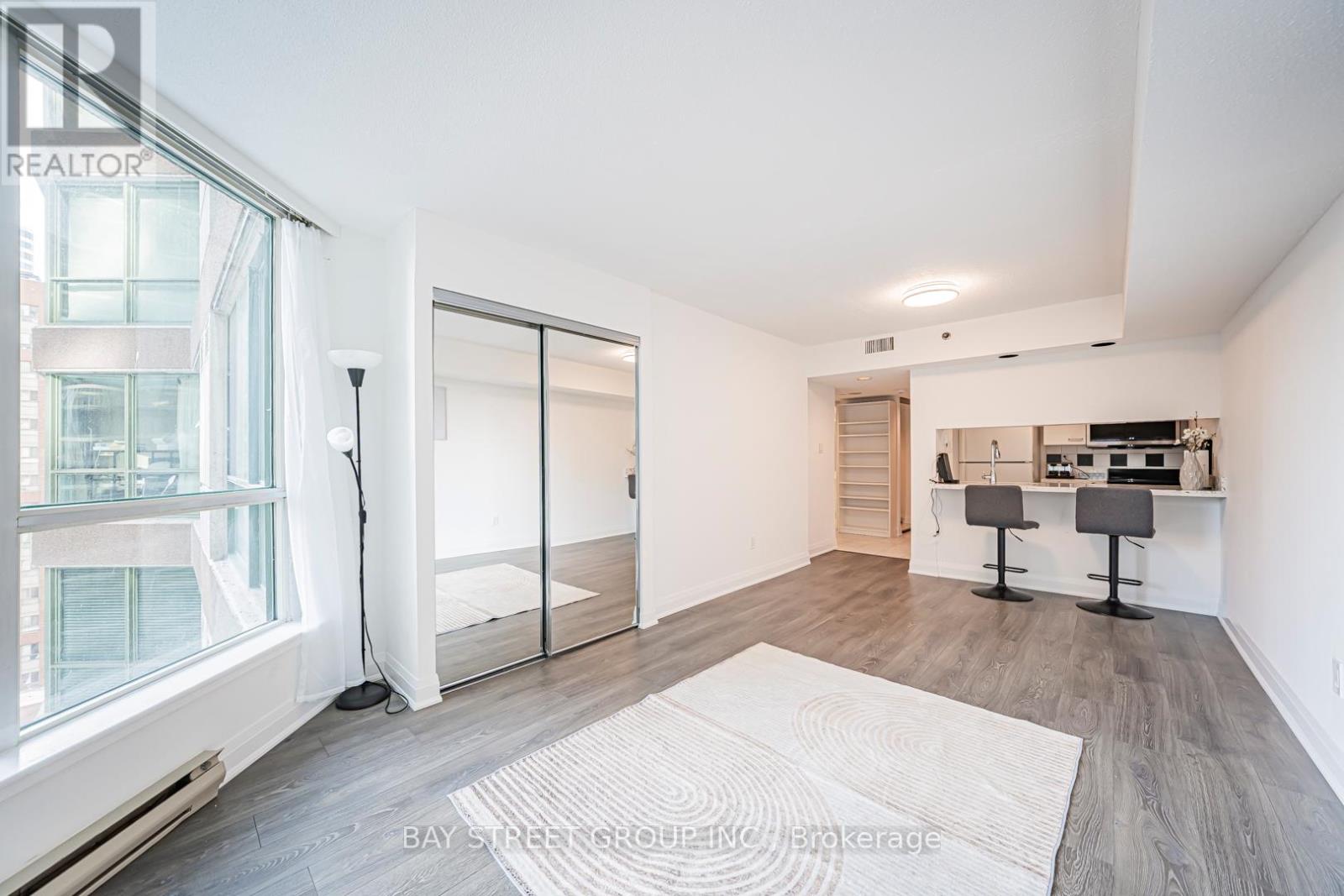 1006 - 38 Elm Street, Toronto, Ontario  M5G 2K5 - Photo 30 - C12776456