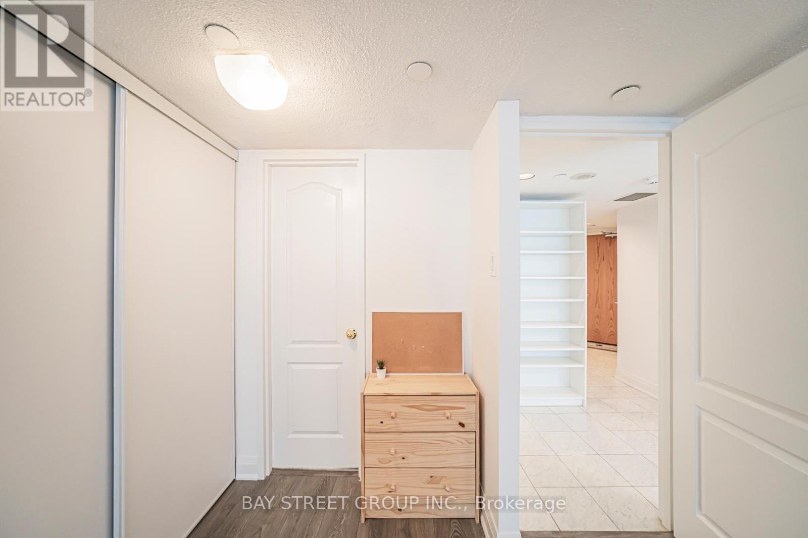 1006 - 38 Elm Street, Toronto, Ontario  M5G 2K5 - Photo 48 - C12776456