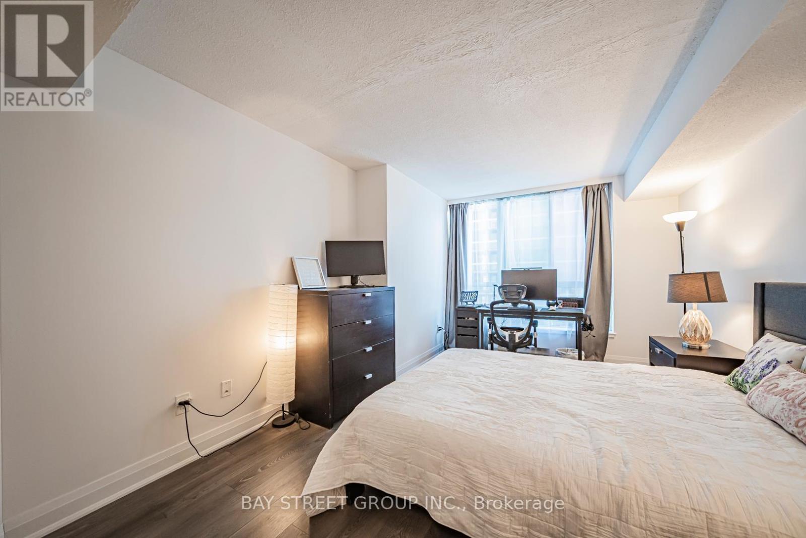 1006 - 38 Elm Street, Toronto, Ontario  M5G 2K5 - Photo 46 - C12776456