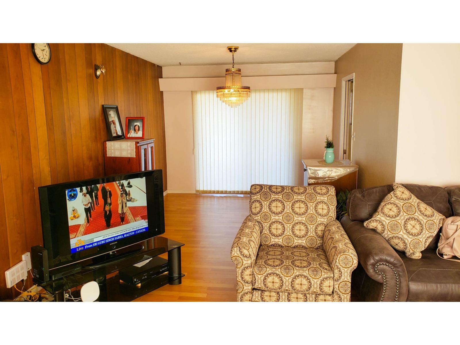 2449 Adelaide Street, Abbotsford, British Columbia  V2T 3L9 - Photo 13 - R3075087