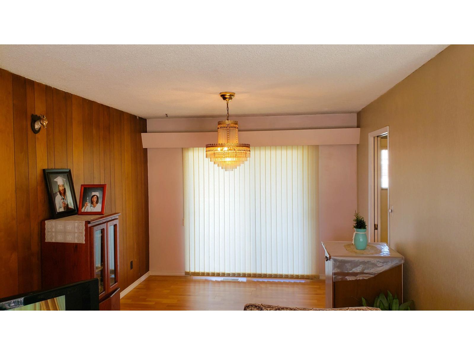 2449 Adelaide Street, Abbotsford, British Columbia  V2T 3L9 - Photo 12 - R3075087