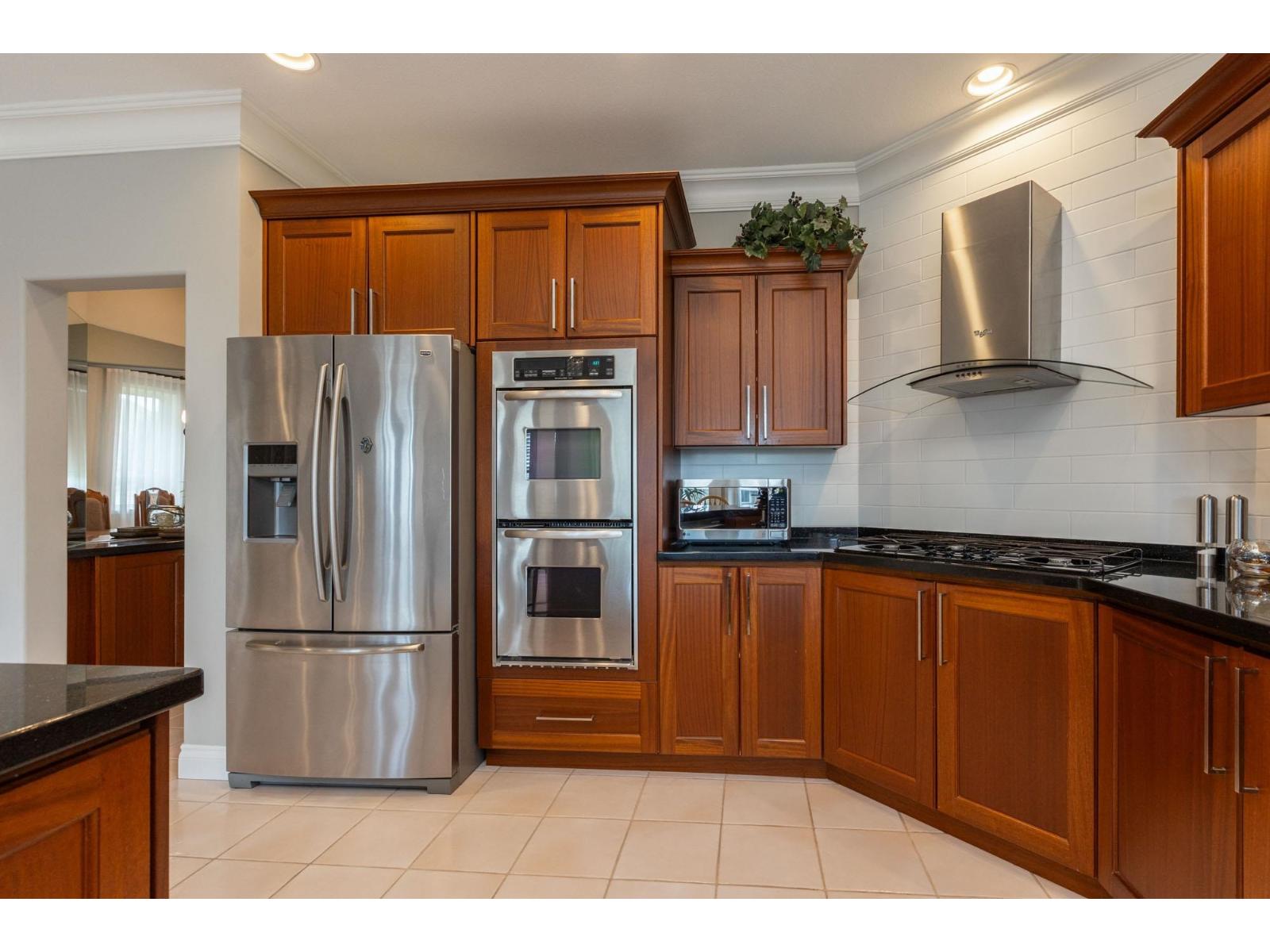 9012 162a Street, Surrey, British Columbia  V4N 3L6 - Photo 12 - R3087336