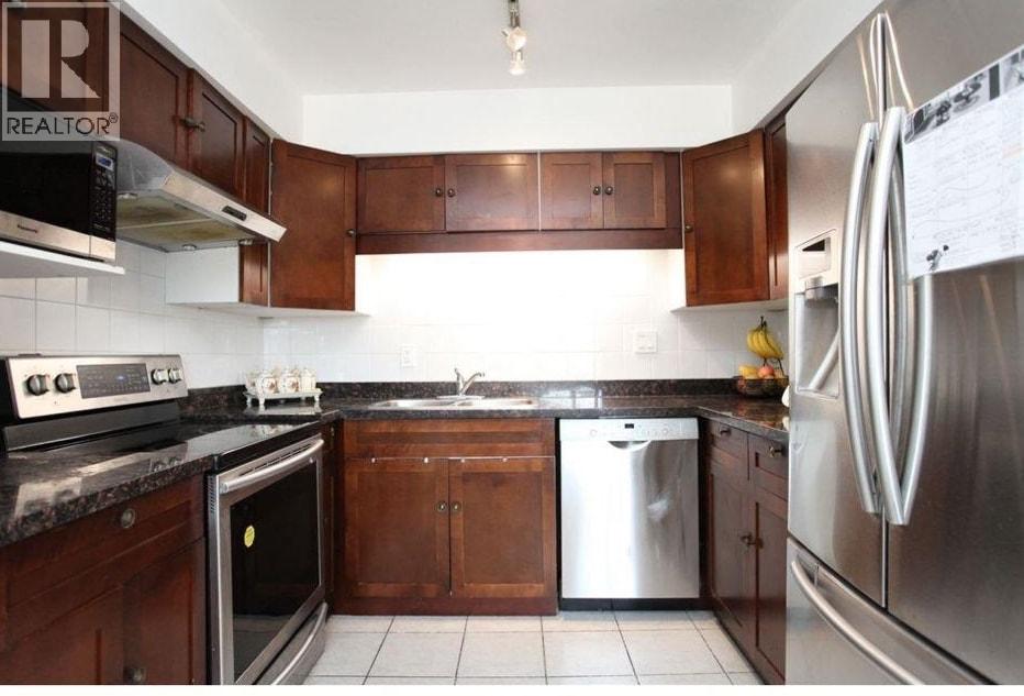 156 W 62nd Avenue, Vancouver, British Columbia  V5X 2E1 - Photo 5 - R3050031