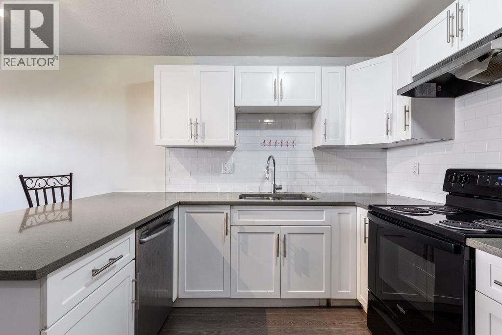 204 1209 Howie Avenue, Coquitlam, British Columbia  V3J 1T9 - Photo 3 - R3088739