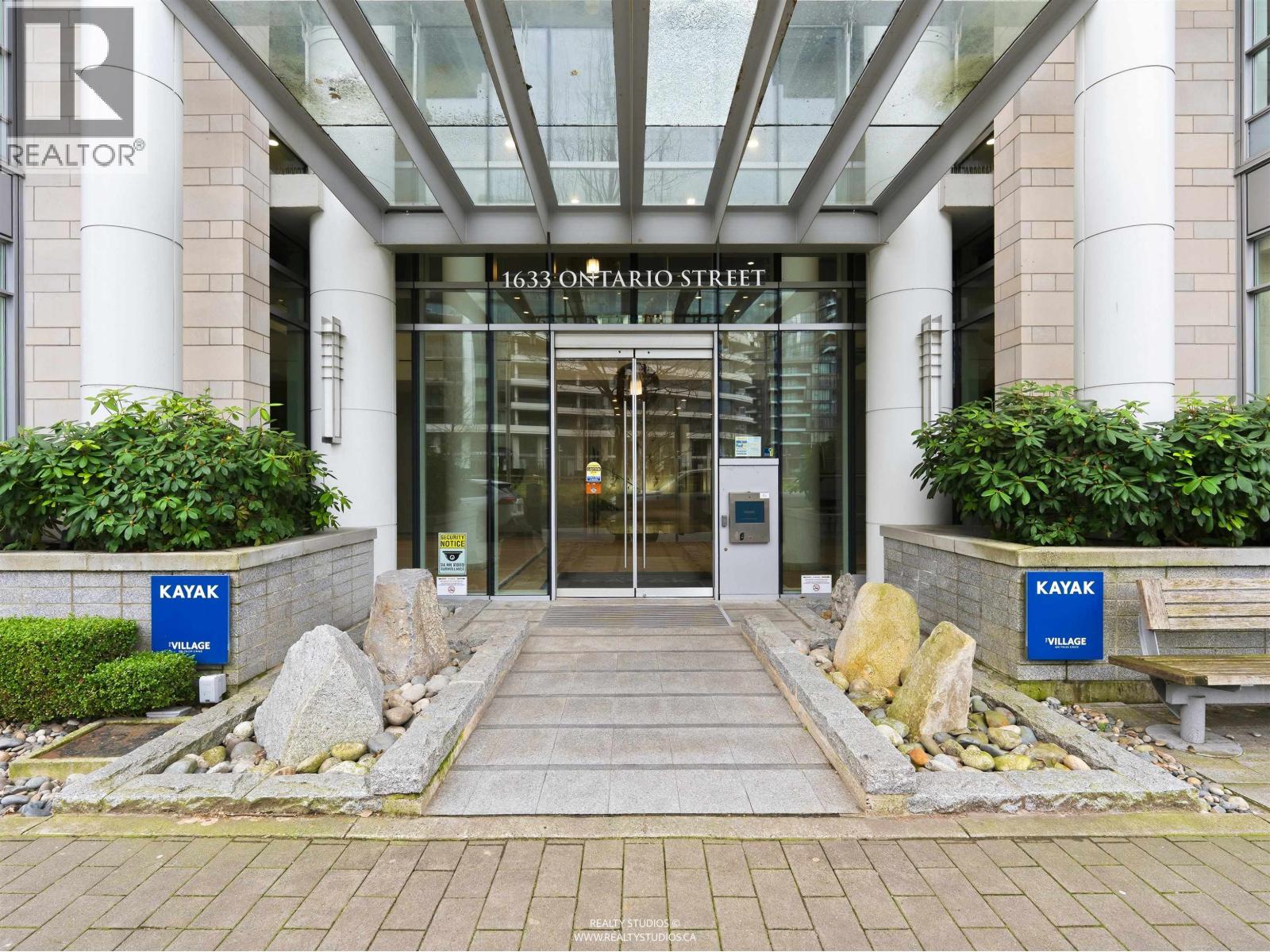 509 1633 Ontario Street, Vancouver, British Columbia  V5Y 0C2 - Photo 2 - R3088777