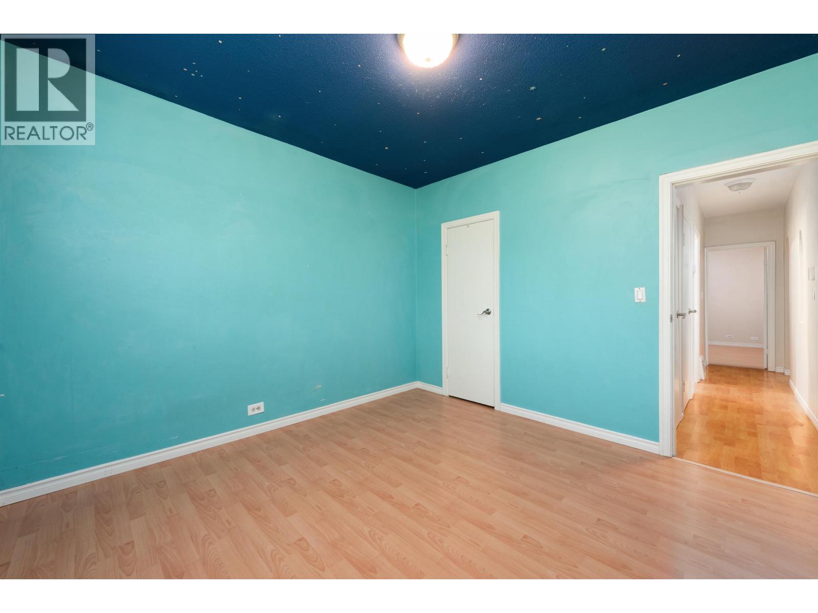 5556 Earles Street, Vancouver, British Columbia  V5R 3S1 - Photo 10 - R3088746