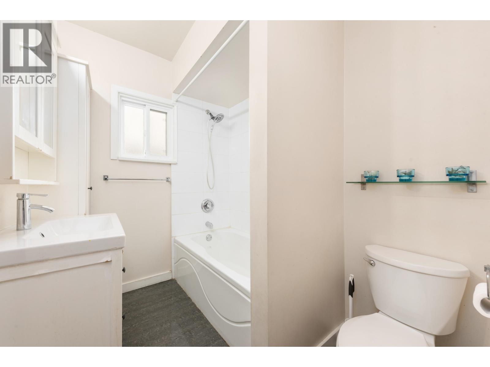 5556 Earles Street, Vancouver, British Columbia  V5R 3S1 - Photo 11 - R3088746