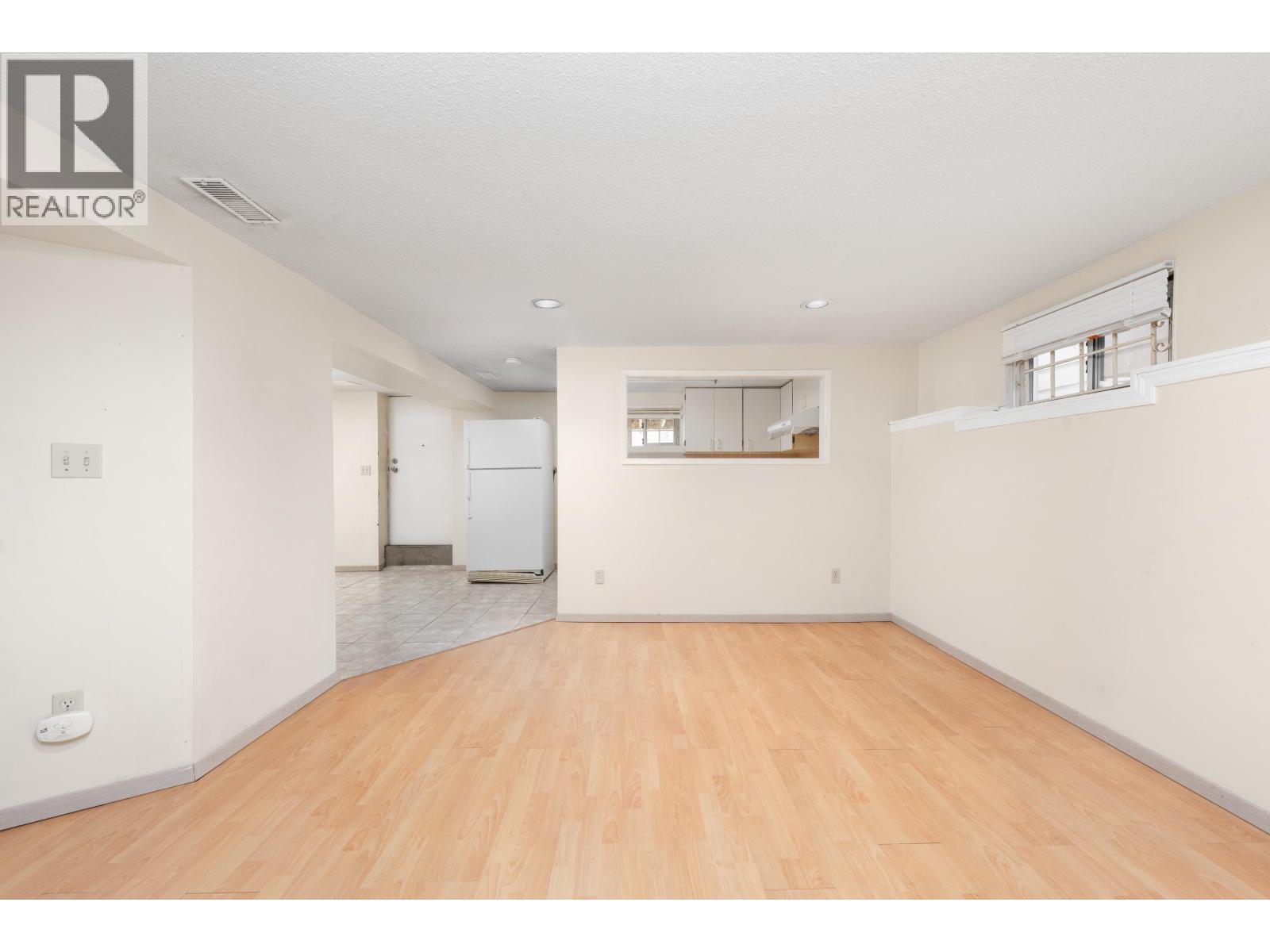 5556 Earles Street, Vancouver, British Columbia  V5R 3S1 - Photo 15 - R3088746