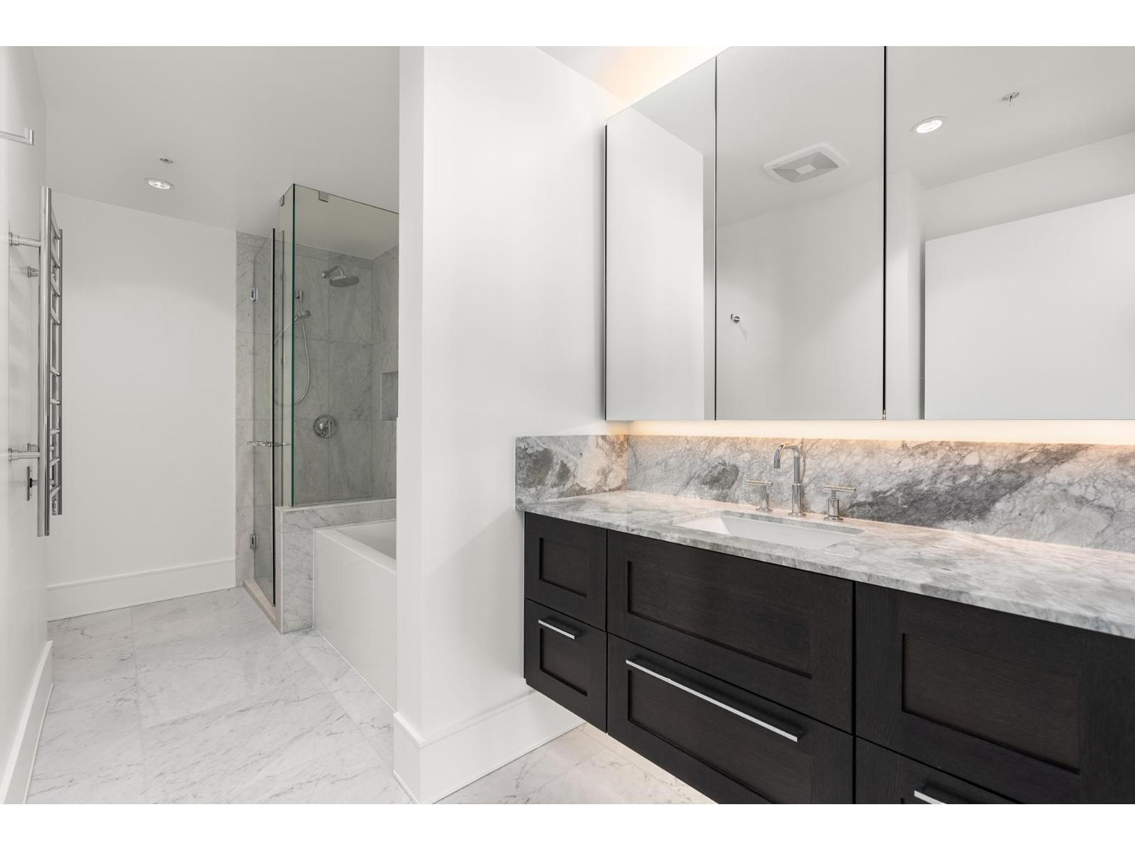 1102 1500 Martin Street, White Rock, British Columbia  V4B 0C2 - Photo 15 - R3074394