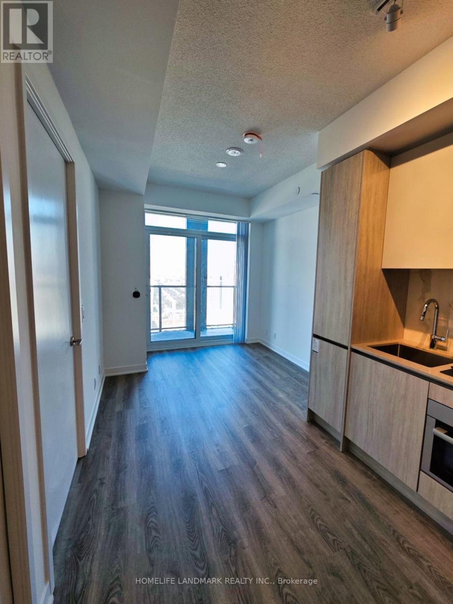 3915 - 180 Front Street E, Toronto, Ontario  M5A 0K9 - Photo 2 - C12777750