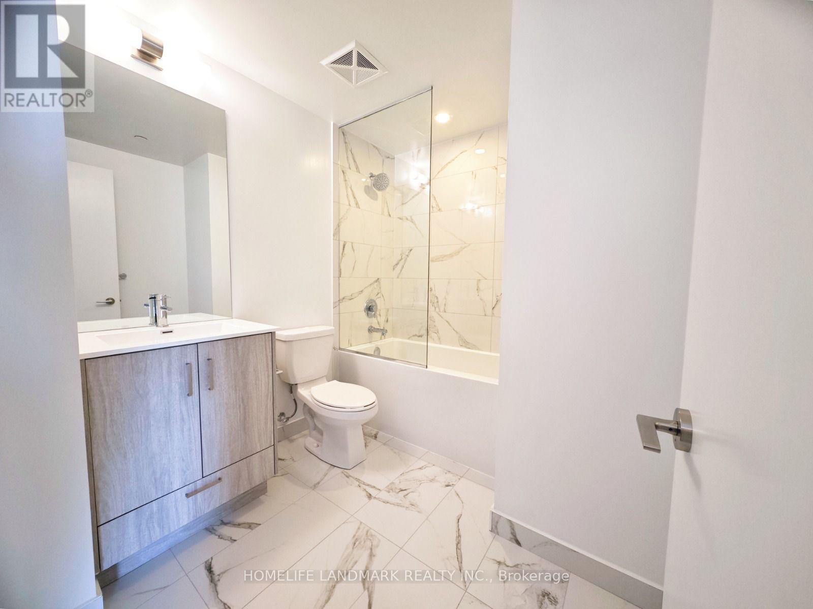 3915 - 180 Front Street E, Toronto, Ontario  M5A 0K9 - Photo 4 - C12777750