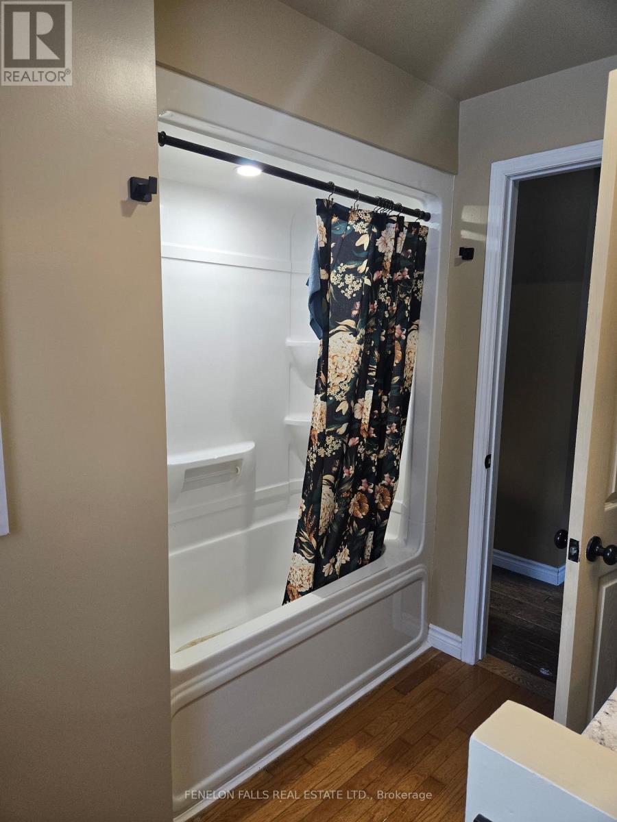 117 Echo Bay Road, Kawartha Lakes, Ontario  K0M 1A0 - Photo 22 - X12474485