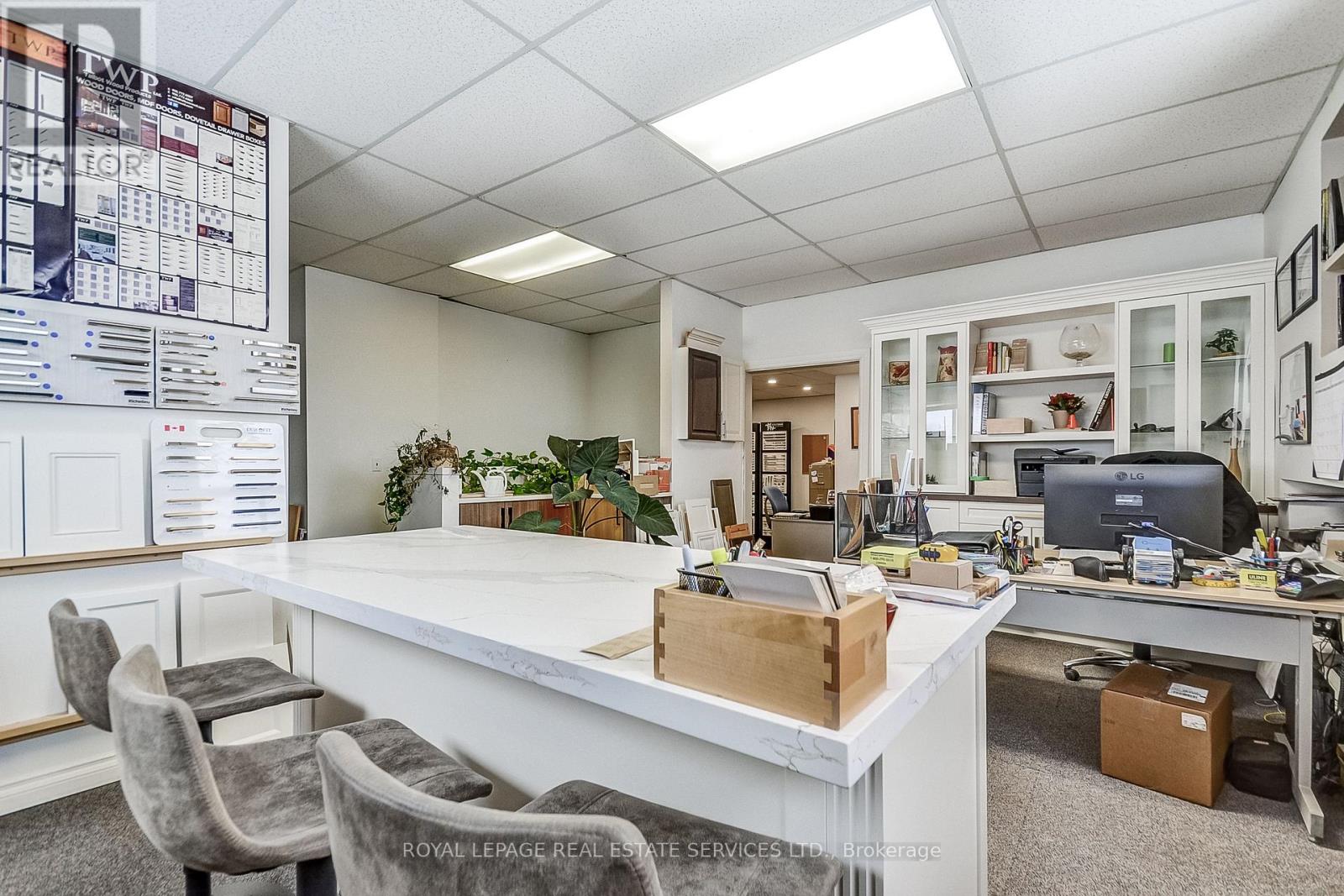 1 - 2050 Speers Road, Oakville, Ontario  L6L 2X8 - Photo 10 - W12777744