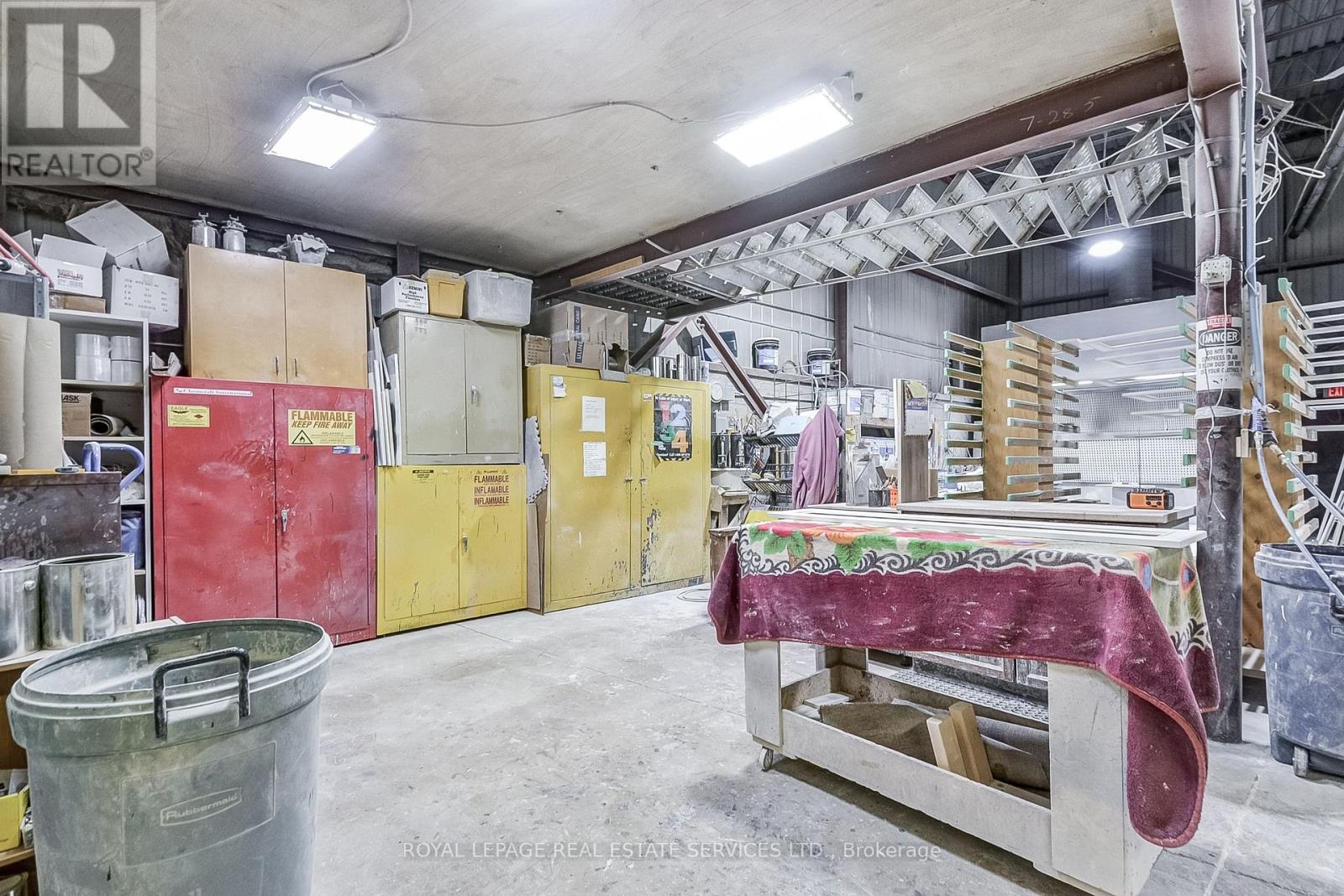 1 - 2050 Speers Road, Oakville, Ontario  L6L 2X8 - Photo 14 - W12777744