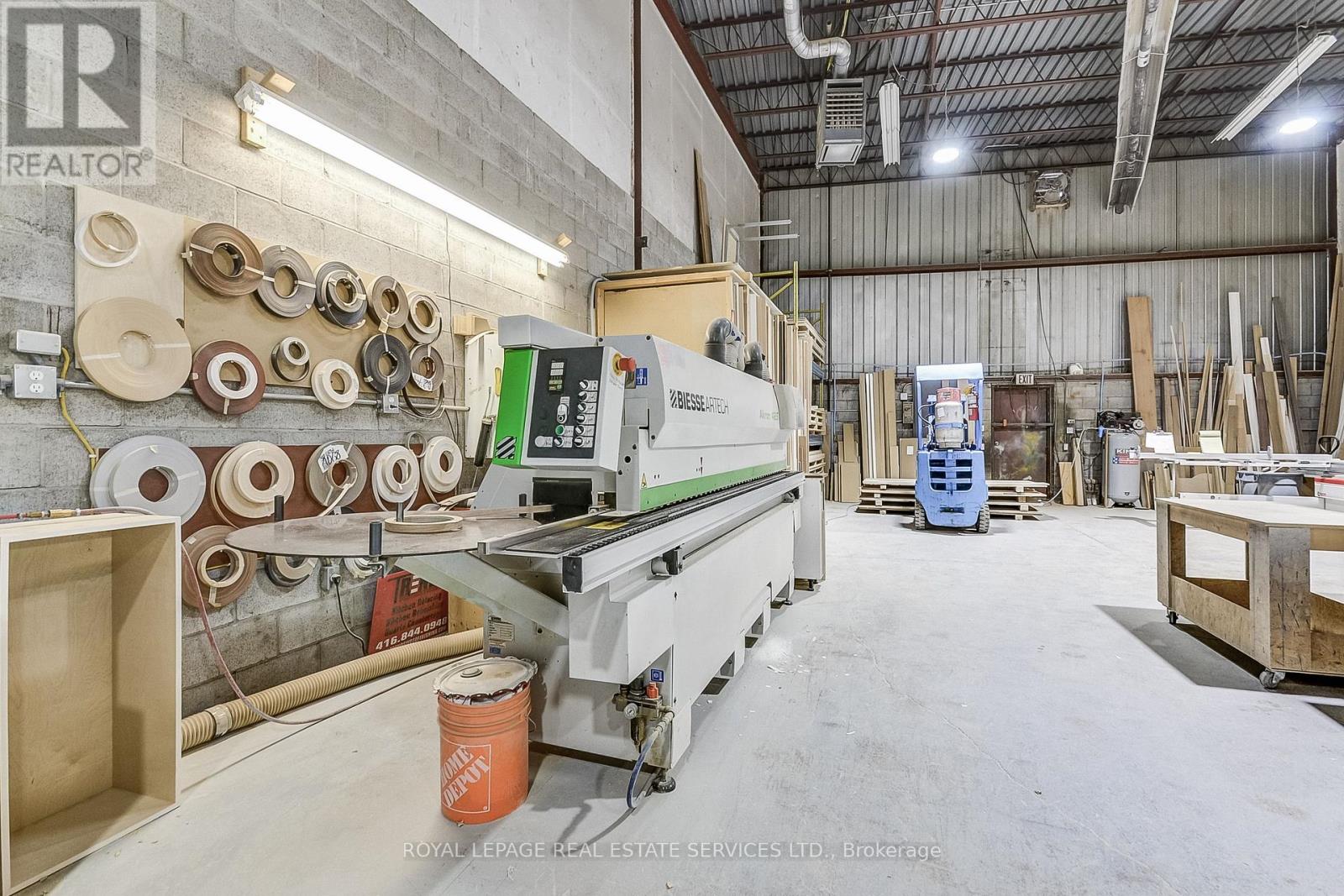 1 - 2050 Speers Road, Oakville, Ontario  L6L 2X8 - Photo 29 - W12777744