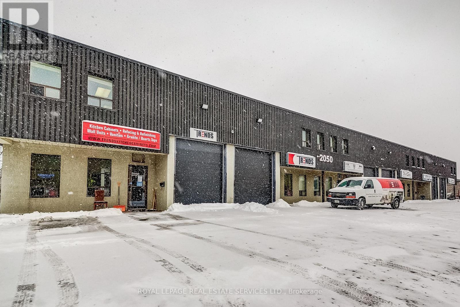 1 - 2050 Speers Road, Oakville, Ontario  L6L 2X8 - Photo 3 - W12777744