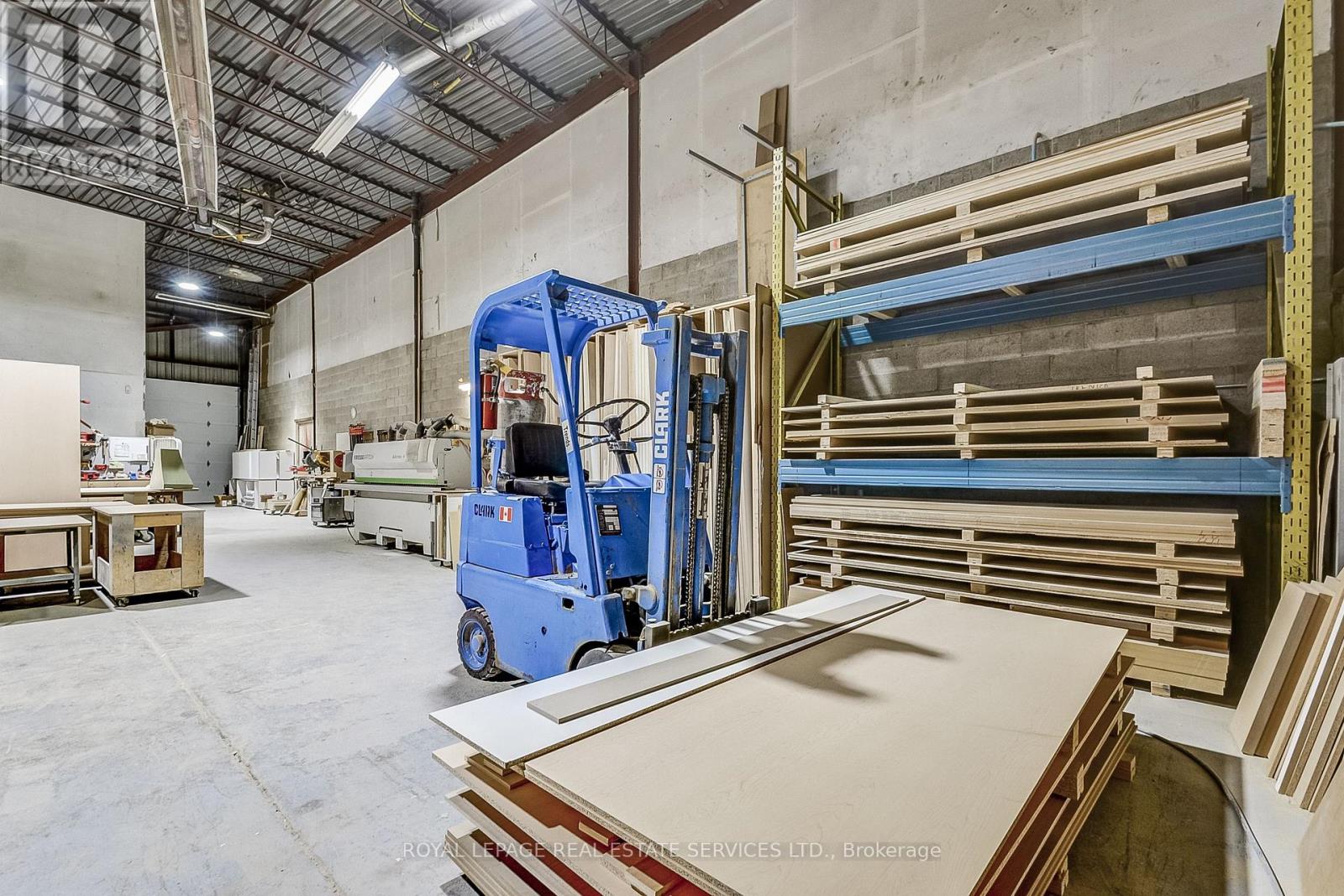 1 - 2050 Speers Road, Oakville, Ontario  L6L 2X8 - Photo 37 - W12777744