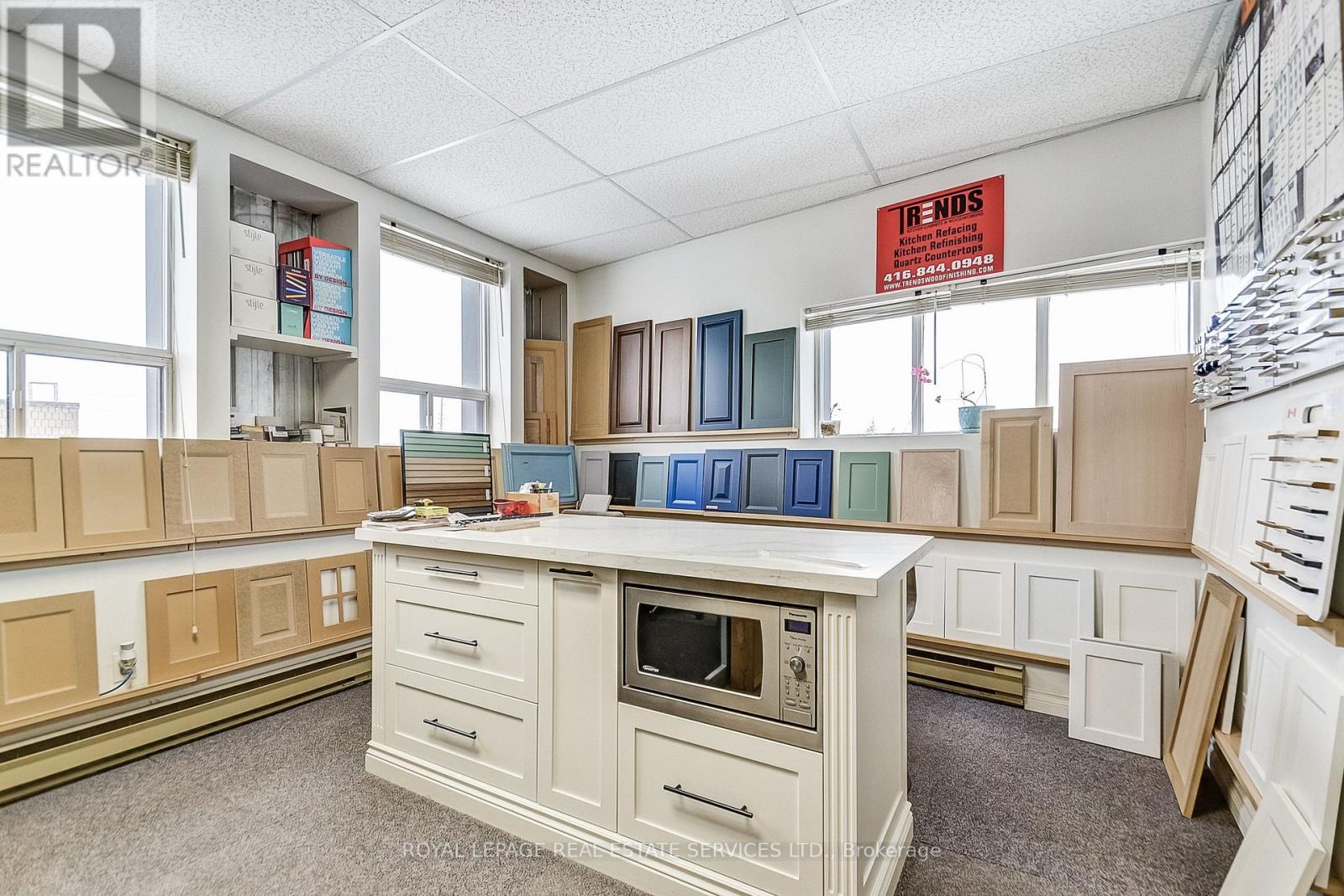 1 - 2050 Speers Road, Oakville, Ontario  L6L 2X8 - Photo 9 - W12777744