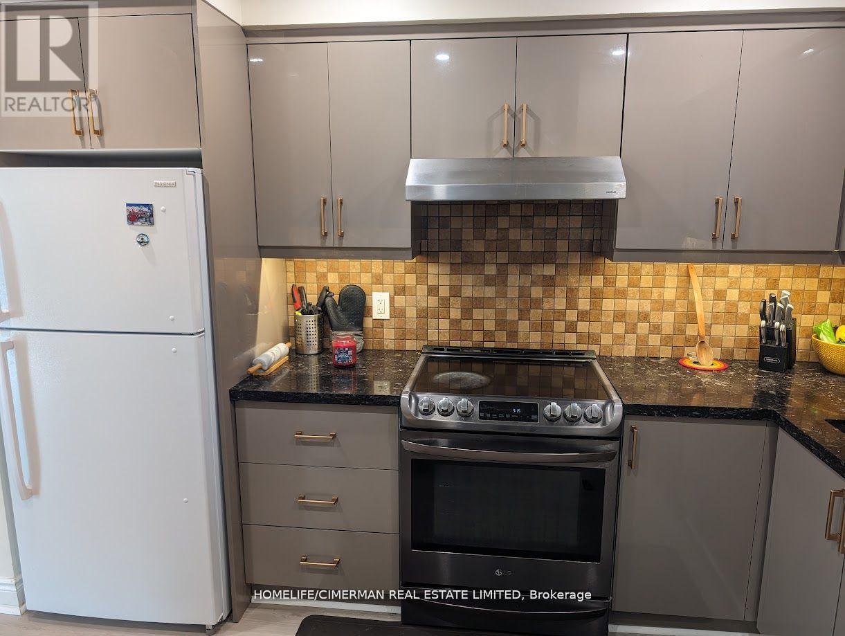 46 - 46 Foster Crescent, Brampton, Ontario  L6V 3M7 - Photo 3 - W12777752