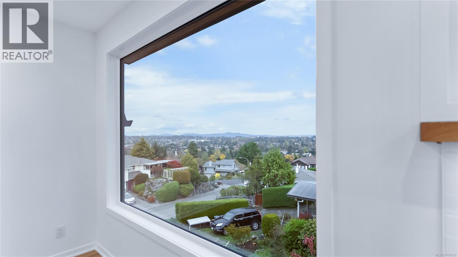 3700 Kootenay Pl, Saanich, British Columbia  V8P 2G2 - Photo 55 - 1025737