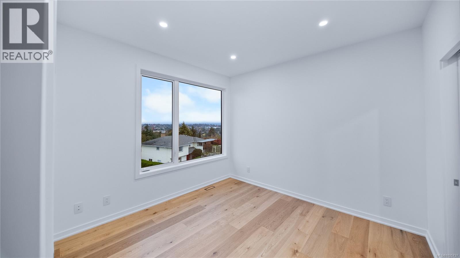 3700 Kootenay Pl, Saanich, British Columbia  V8P 2G2 - Photo 46 - 1025737