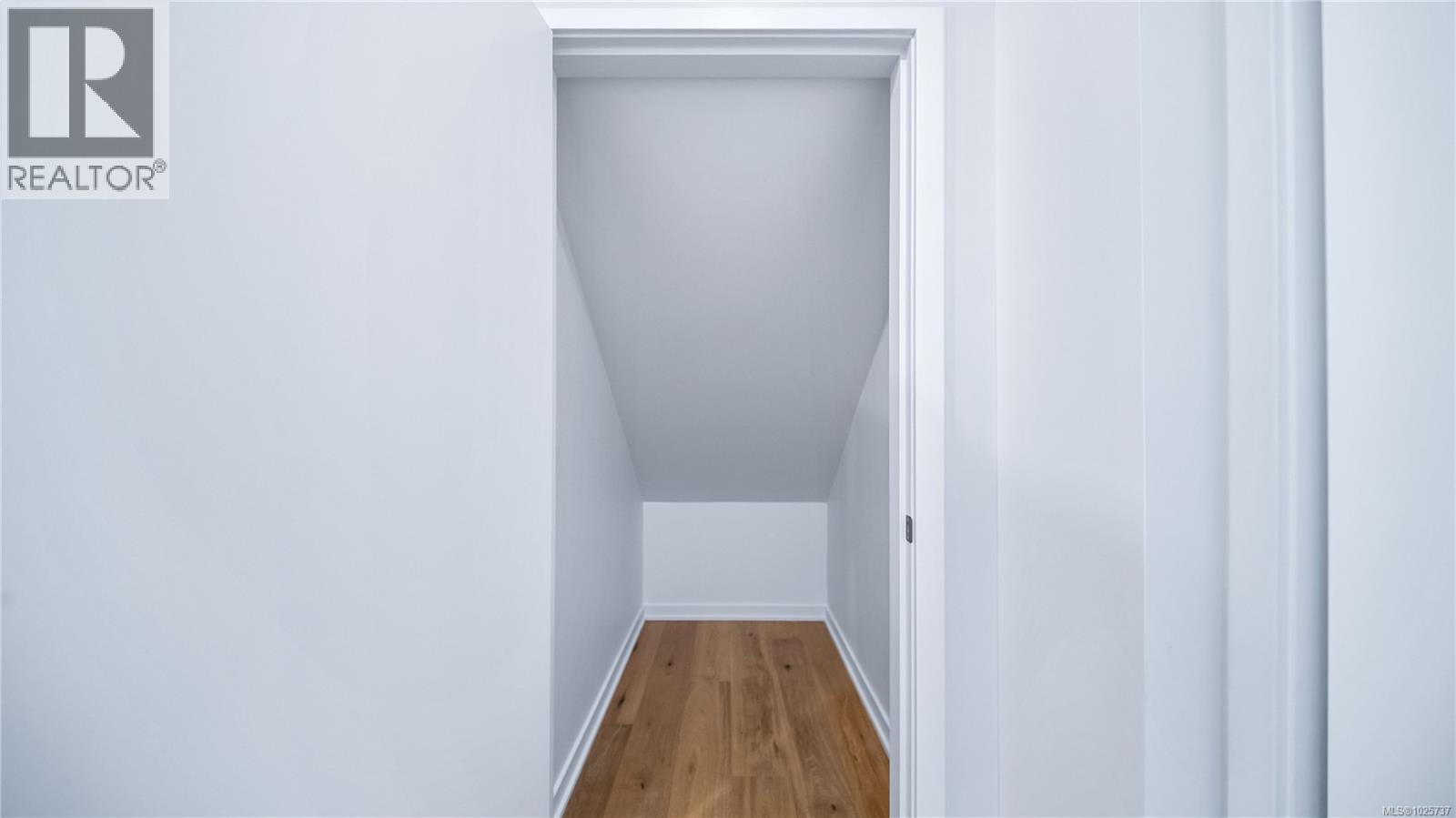 3700 Kootenay Pl, Saanich, British Columbia  V8P 2G2 - Photo 39 - 1025737