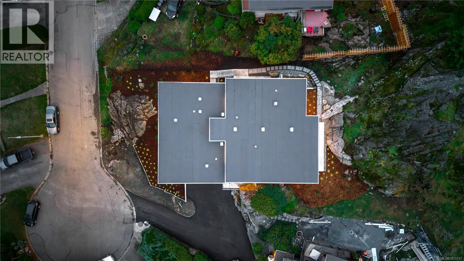 3700 Kootenay Pl, Saanich, British Columbia  V8P 2G2 - Photo 68 - 1025737