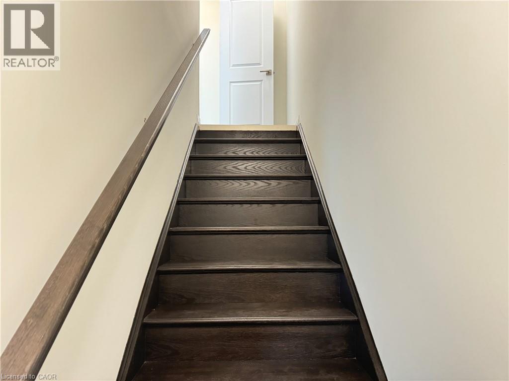 32 Urbane Boulevard, Kitchener, Ontario  N2E 0H8 - Photo 4 - 40804280