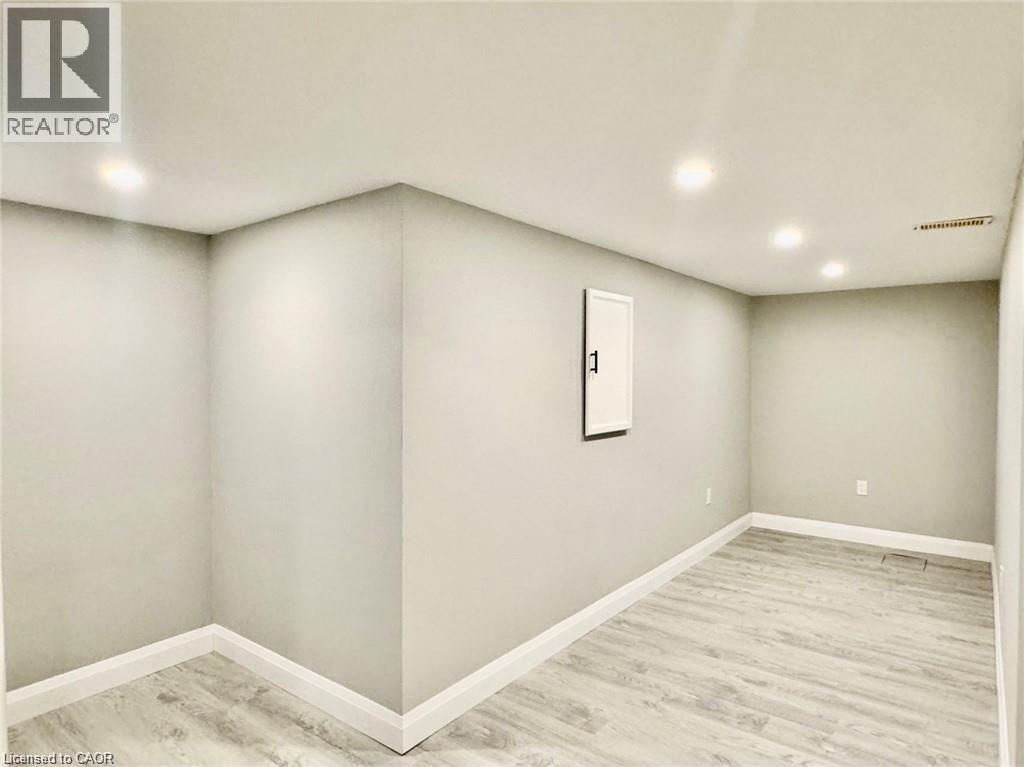 229 Sunny Meadow Court, Kitchener, Ontario  N2N 3R3 - Photo 29 - 40804086