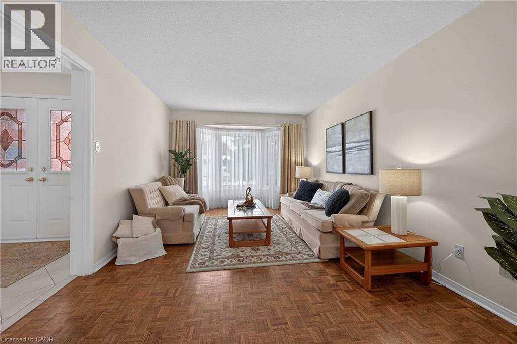 134 Huntingwood Avenue, Dundas, Ontario  L9H 6X7 - Photo 4 - 40803831