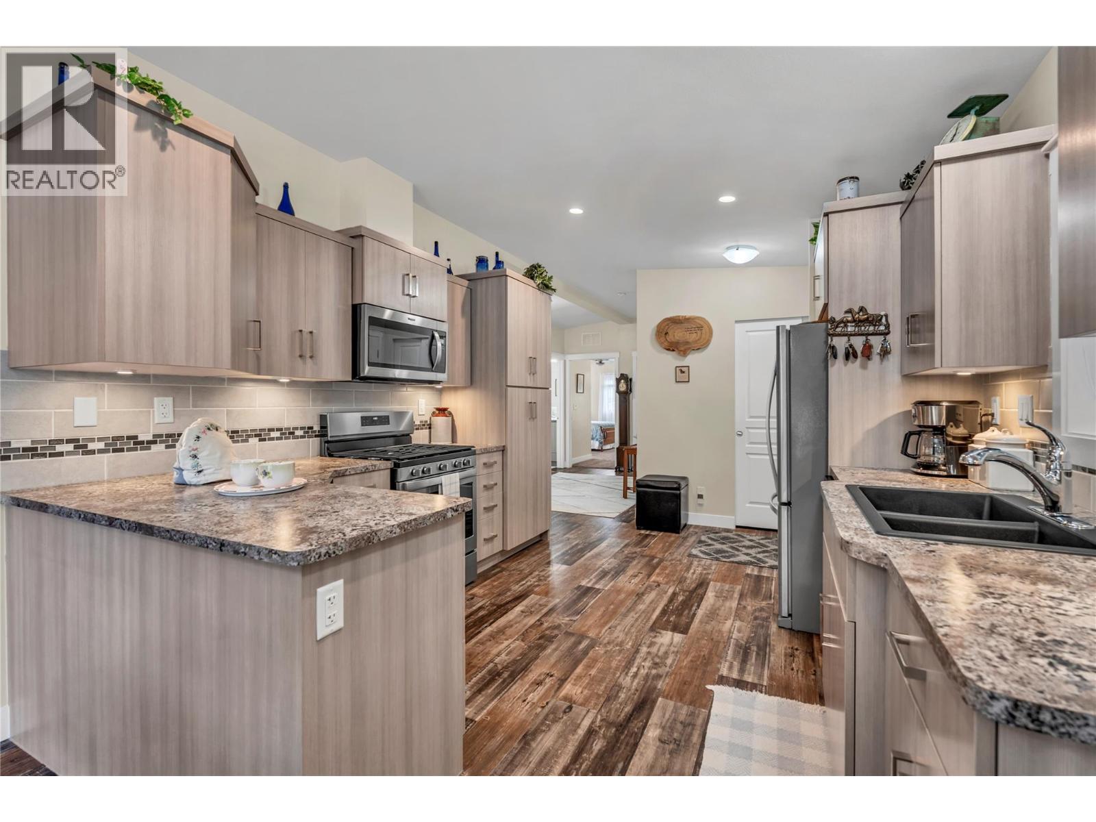 197 Dauphin Avenue Unit# 47, Penticton, British Columbia  V2A 3S3 - Photo 6 - 10375441